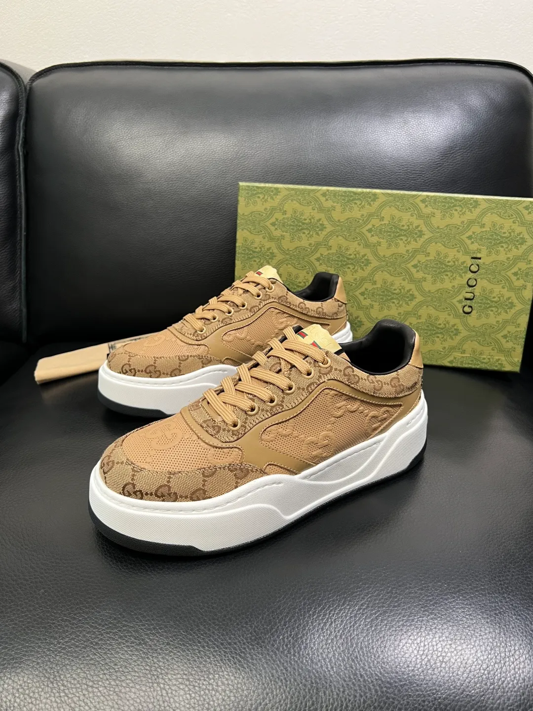 Men's shoes 💰840 Gucci high quality top crafts Gucci counter new original factory configuration, imported cowhide fabric from Italy, imported cowhide lining, breathable and comfortable, sole: original factory special supply original sole super comfortable, original factory and single goods, welcome to compare, code number 38-44 (customized 45 46)